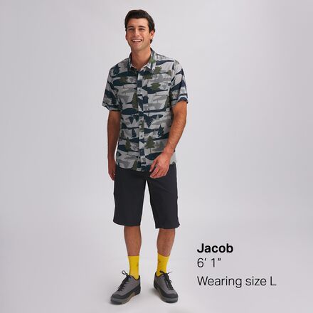 Backcountry - Empire Bike Short - Second Quality - Men's