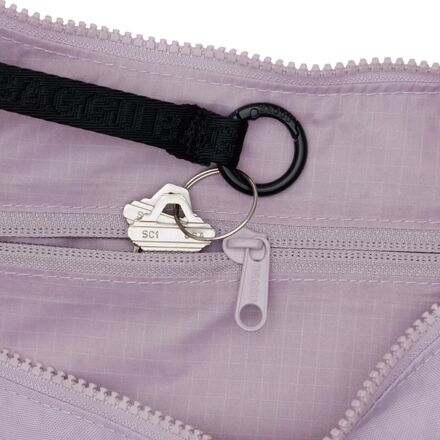 BAGGU - Medium Nylon Crescent Bag