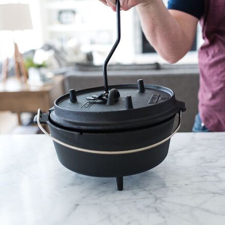 Camp Chef - Deluxe 6-Quart Dutch Oven