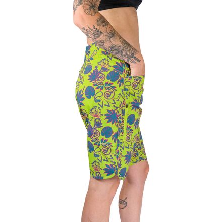 Club Ride Apparel - Savvy 11in Paisley Print Short - Women's