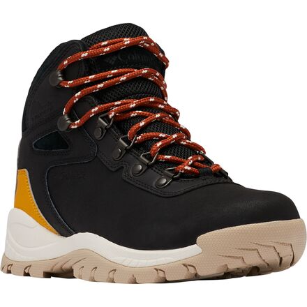 Columbia - Newton Ridge Plus Hiking Boot - Women's