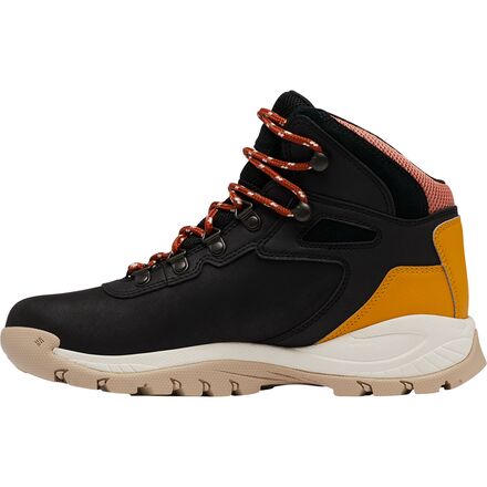 Columbia - Newton Ridge Plus Hiking Boot - Women's