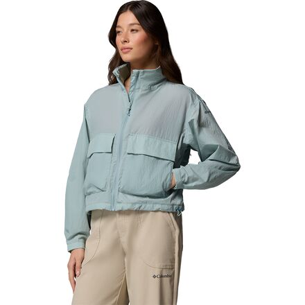 Columbia - Paracutie Cropped Cargo Windbreaker - Women's