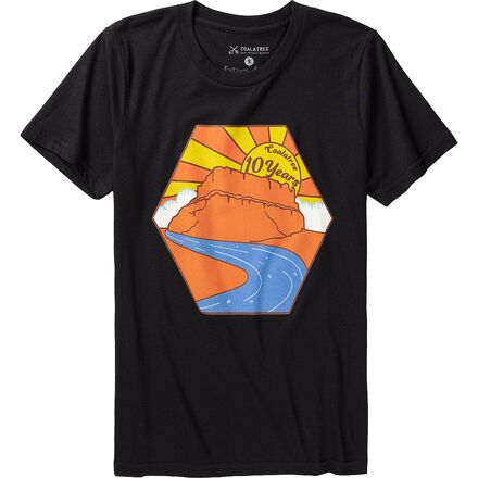 10 Year T-Shirt Decade Of Comfort And Advanture - Men's
