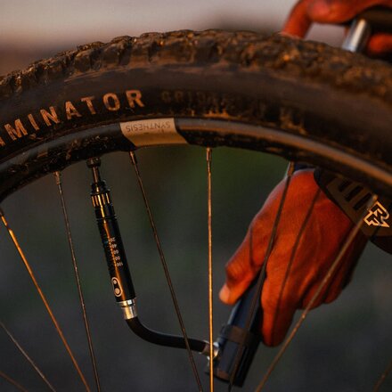 Crank Brothers - Klic Hand Pump Gauge + Plug Tool