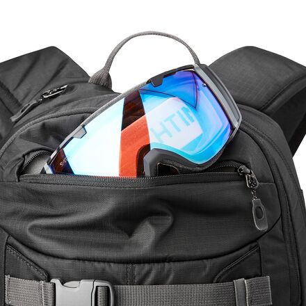DAKINE - Mission Pro 18L Backpack