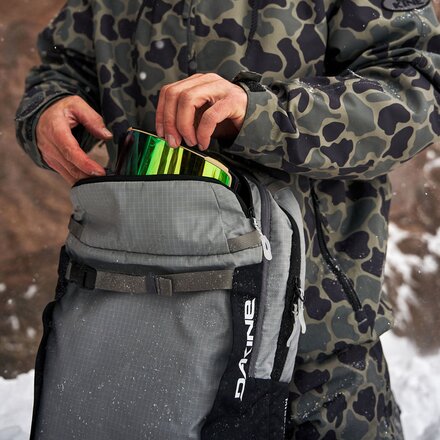 DAKINE - Mission Pro 18L Backpack