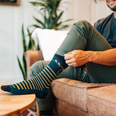 Darn Tough - Wild Life Crew Lightweight + Cushion Sock - Men's