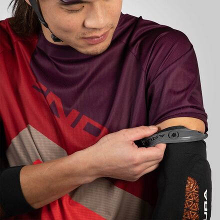 Endura - MT500 D30 Ghost Elbow Pad - Men's