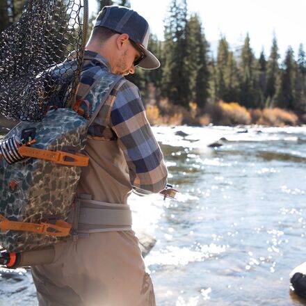 Fishpond - Thunderhead 13L Sling
