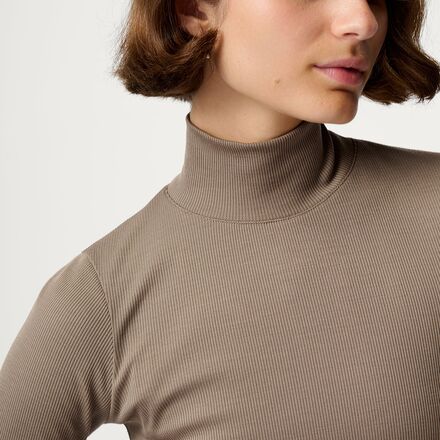 Hikerkind - Ribbed Merino Turtleneck 02 - Women's