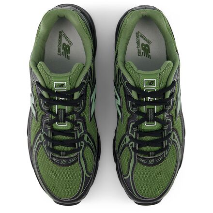 New Balance - 740 Shoe