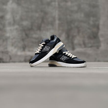 New Balance - Numeric Andrew Reynolds 933 Shoe
