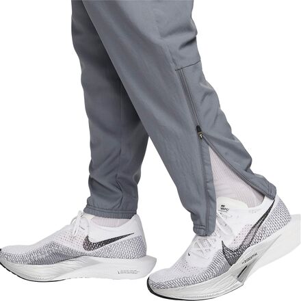 Nike - Dri-Fit Challenger Pant - Men's