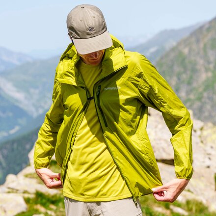 Norrona - Falketind Aero60 Hood Windbreaker - Men's