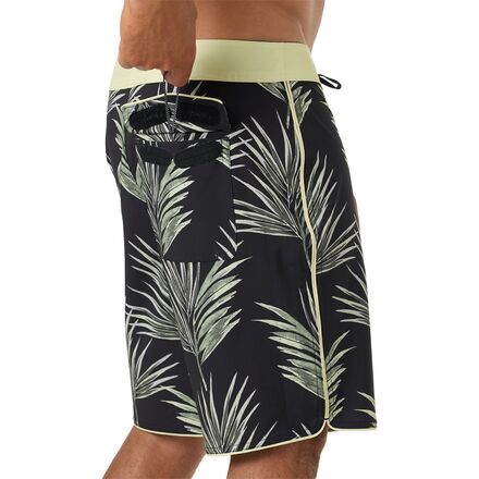 O'Neill - Hyperfreak Mysto Scallop 19in Board Short - Men's
