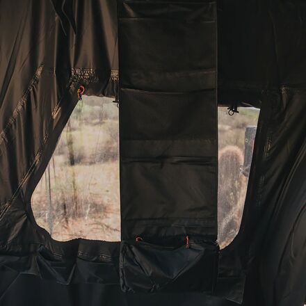ROAM Adventure Co - Vagabond 2.0 Rooftop Tent: 3-Person 3-Season