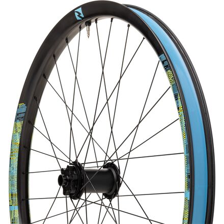 TR367 27.5in Carbon Boost Wheelset