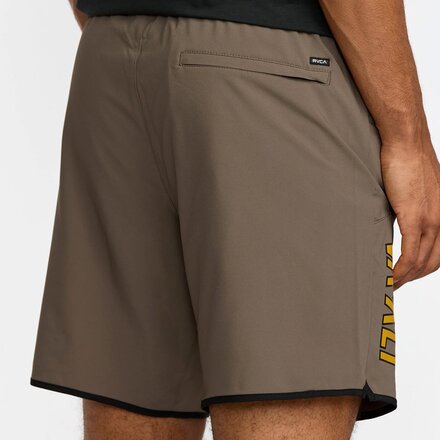 RVCA - VA X Ali Yogger Stretch 17in Short - Men's