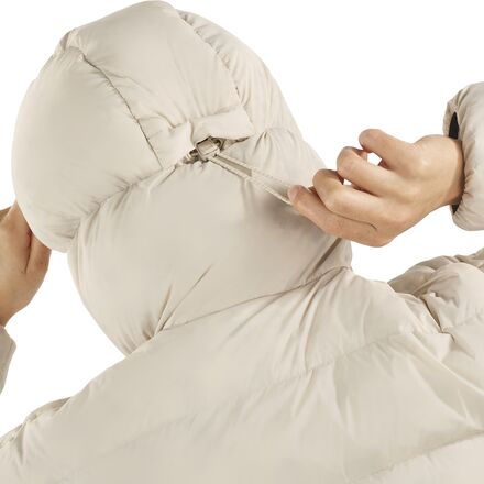 Salomon - Outline Nov Crop Down Jacket - Women's