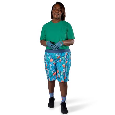 SHREDLY - Limitless - Stretch Waistband High-Rise 11in Short - Women's