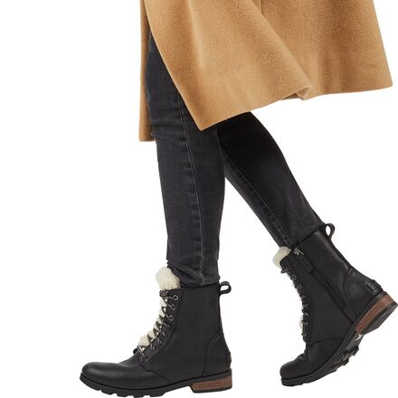SOREL - Emelie Short Lace Cozy Boot - Women's
