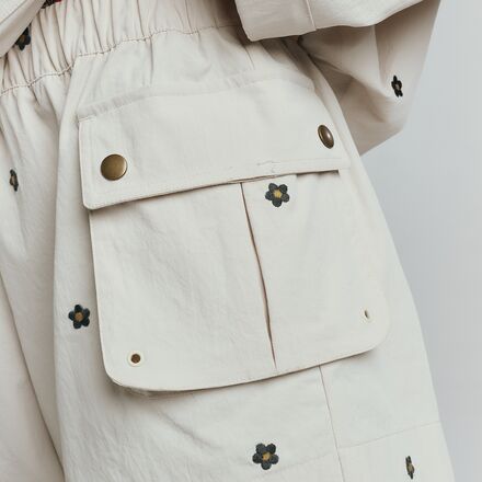 The Great Outdoors - The Embroidered Cargo Short - Women's