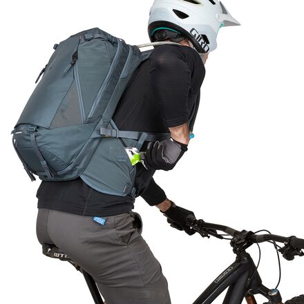 Thule - Rail 18L Hydration Pack