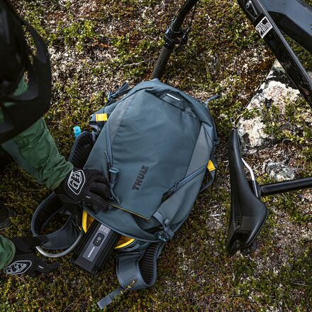 Thule - Rail 18L Hydration Pack