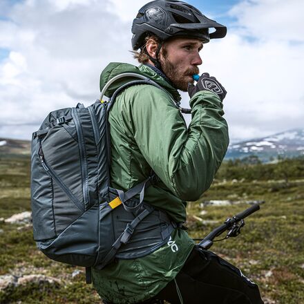 Thule - Rail 18L Hydration Pack