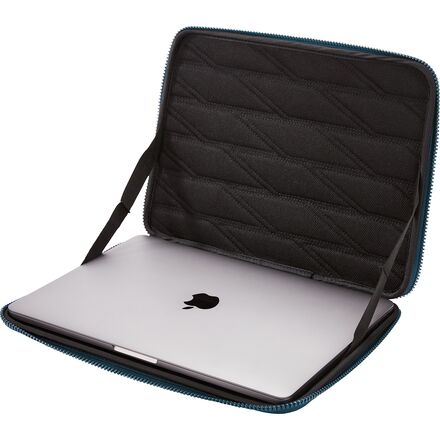 Thule - Gauntlet MacBook 13in Sleeve