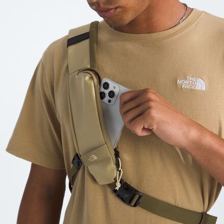 The North Face - Base Camp Voyager Sling Bag
