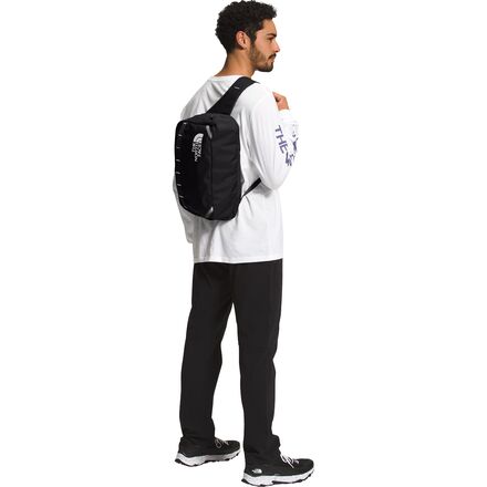 The North Face - Base Camp Voyager Sling Bag