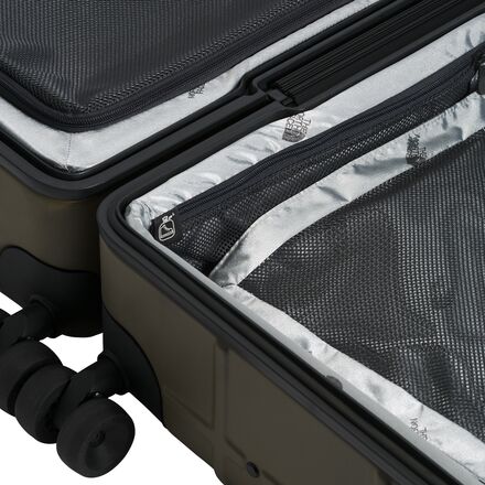 The North Face - All Weather 4-Wheeler 30in Roller Luggage