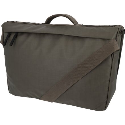 The North Face - Base Camp Voyager Messenger Bag