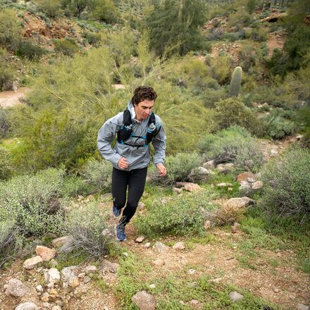 Ultimate Direction - Adventure Vest 6.0 17L Hydration Running Vest